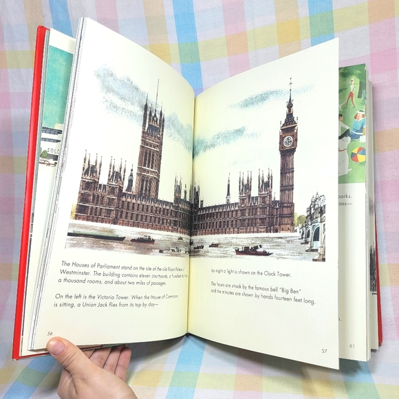 Illustrated book This is the World by M. Lasek picture hard cover Universe - Picture 3 of 6